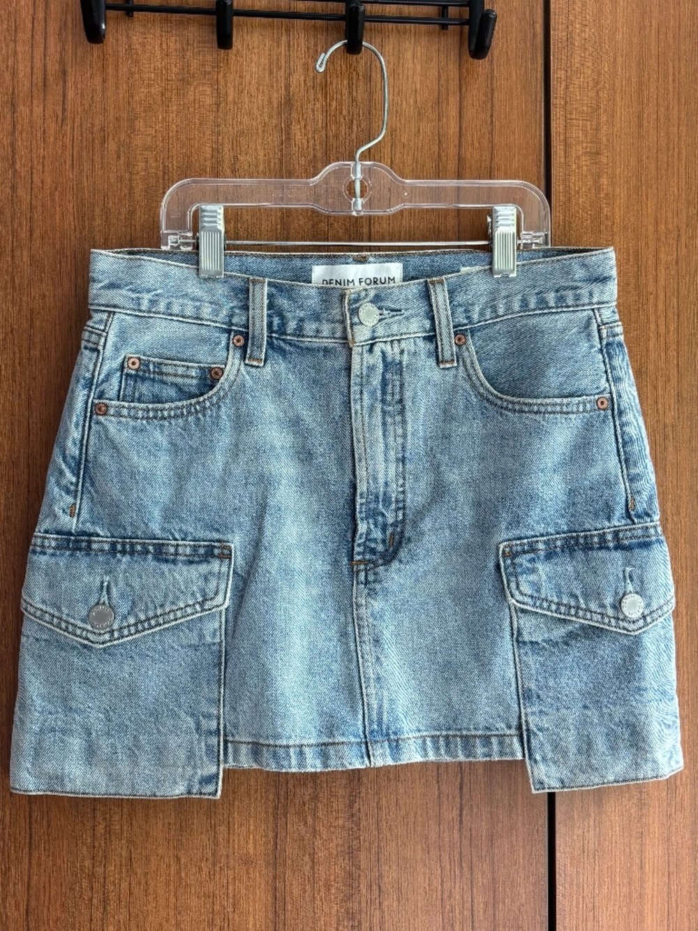 Aritzia Denim Forum The '90s Mid-Rise Cargo Mini Skirt Light Wash - Size 24